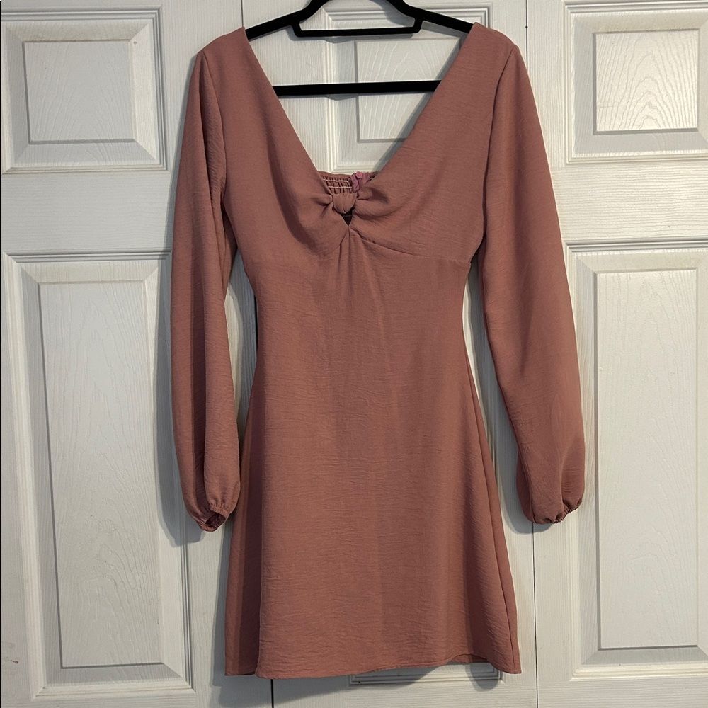 ALTAR'D STATE Size X-Small Dusty Rose Long Sleeve Dress Smocked V-Neck Keyhole